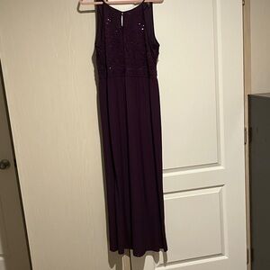 Elegant Sleeveless Maxi Dress in Rich Purple